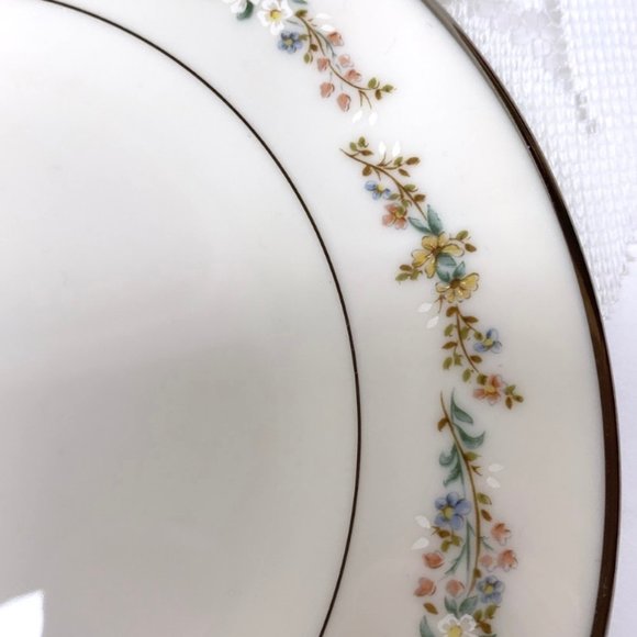GORHAM RONDELLE Ivory Fine China 6.5" Bread & Butter Plate - Picture 2 of 3